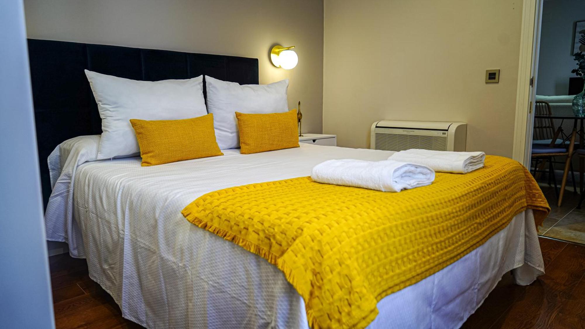 Apartamentos Puente Romano Suites Mérida Dış mekan fotoğraf