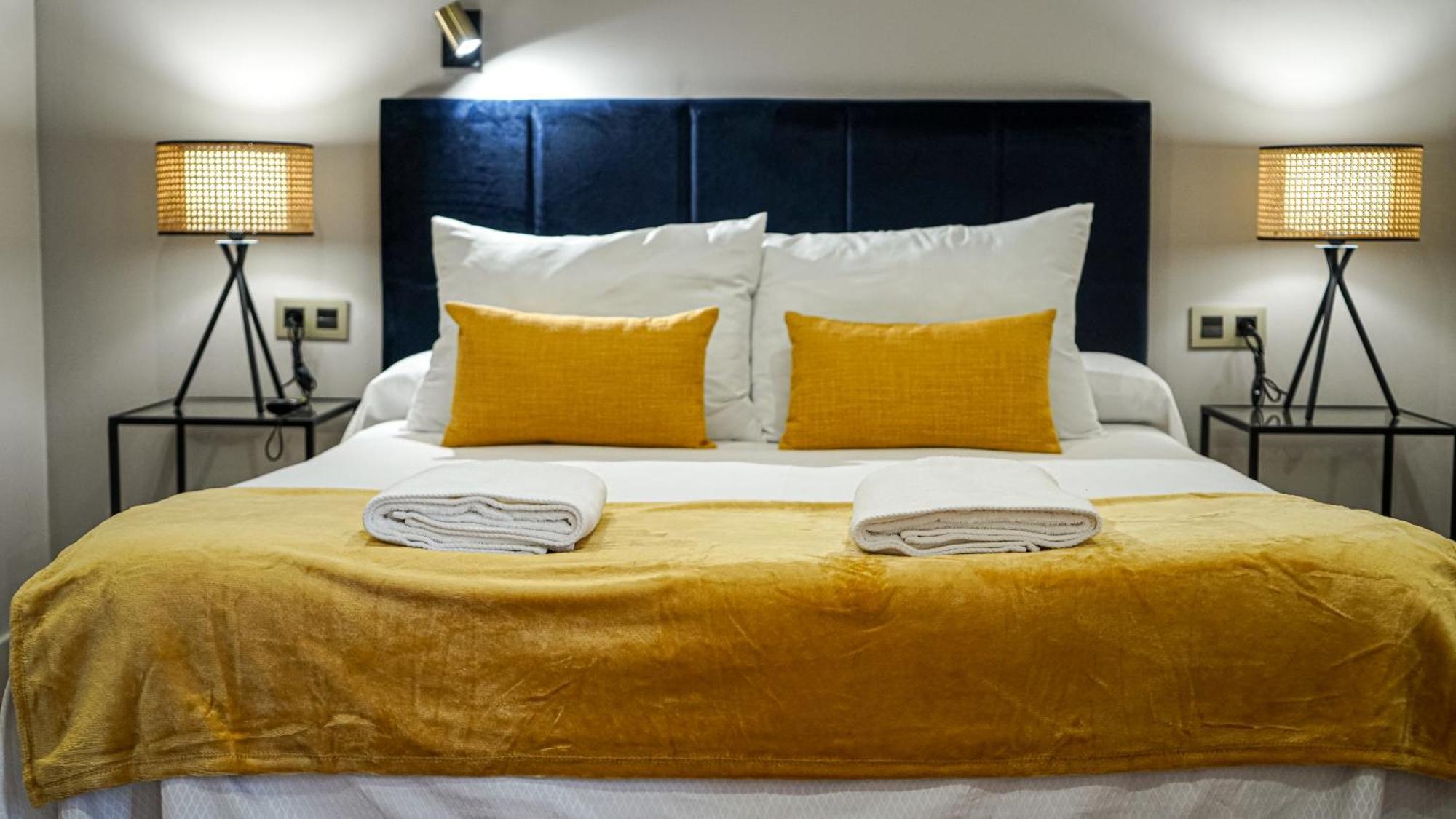 Apartamentos Puente Romano Suites Mérida Dış mekan fotoğraf